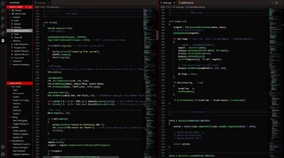 Zwei Bildschirme mit Quellcode in VS Code und PlatformIO für ein Embedded-Projekt